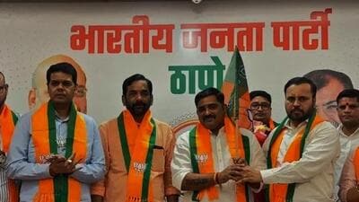 Mayur Shinde (centre in white) was formally inducted in the presence of BJP MLAs Sanjay Kelkar and Niranjan Davkhare, Thane BJP president Sandeep Lele, and other party office-bearers. ( Praful Gangurde / HT Photo)