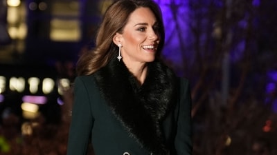 Britain's Catherine, Princess of Wales arrives to attend the fifth annual "Together At Christmas" Carol Service" at Westminster Abbey in London on December 5, 2025. (AFP) Britain's Catherine, Princess of Wales arrives to attend the fifth annual "Together At Christmas" Carol Service" at Westminster Abbey in London on December 5, 2025. (AFP)