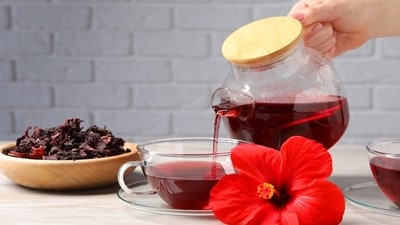 Many herbal products bypass rigorous FDA‑style testing and may be contaminated with heavy metals or unlabeled ingredients. (Shutterstock) Many herbal products bypass rigorous FDA‑style testing and may be contaminated with heavy metals or unlabeled ingredients. (Shutterstock)