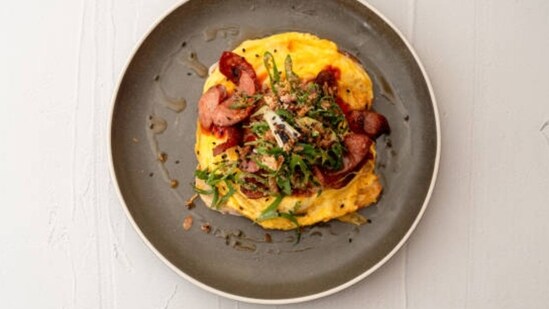 Christmas Morning Ham & Veggie Omelette (Freepik)