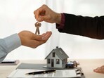 With 2026 nearing, homeowners can benefit from evaluating home loan balance transfers. (Grihashakti )