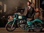Royal Enfield Classic 650 shares its engine with other 650 cc motorcycles whereas the chassis comes from the Super Meteor 650 and Shotgun 650. 