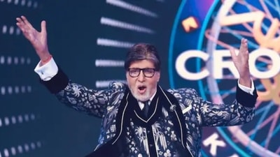 Amitabh Bachchan balances holiday cheer with professional commitments, reflecting on work pressures and deadlines. Amitabh Bachchan balances holiday cheer with professional commitments, reflecting on work pressures and deadlines.