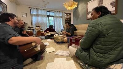 Six-member Indo-Persian group “Ensemble Khusrawi”. (HT Photo) Six-member Indo-Persian group “Ensemble Khusrawi”. (HT Photo)