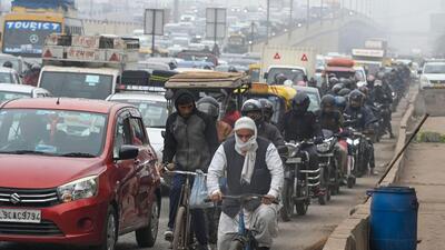 The Delhi CM said it is imperative to reduce number of vehicles on roads. (Arvind Yadav/HT Photo) The Delhi CM said it is imperative to reduce number of vehicles on roads. (Arvind Yadav/HT Photo)