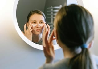The Ultimate Skincare Guide for destination weddings (AI generated) The Ultimate Skincare Guide for destination weddings (AI generated)