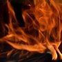 భార్యపై పెట్రోల్‌ పోసి నిప్పంటించిన భర్త
( Representative image of fire.)