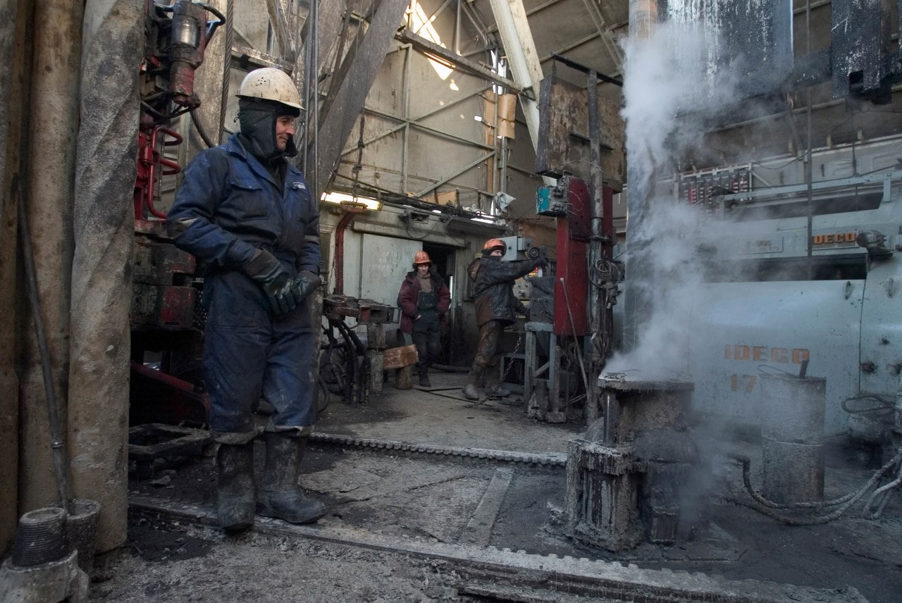 Workers at an oil rig in Siberia in 2004. Workers at an oil rig in Siberia in 2004.