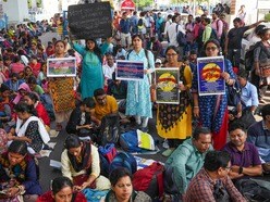 এসএসসির একাদশ-দ্বাদশের ভেরিফিকেশনে ডাক পেলেন আরও ১৫৪ জন। (ছবিটি প্রতীকী, সৌজন্যে পিটিআই)