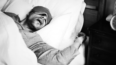 Persistent, loud snoring is often dismissed as a harmless nighttime habit, but doctors say it can be a warning sign of obstructive sleep apnea (OSA) – a condition that puts the heart under constant stress. (Representatve picture: Freepik) Persistent, loud snoring is often dismissed as a harmless nighttime habit, but doctors say it can be a warning sign of obstructive sleep apnea (OSA) – a condition that puts the heart under constant stress. (Representatve picture: Freepik)
