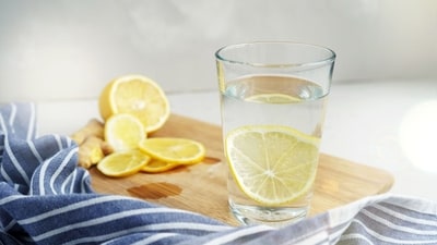 Detox drink or daily ritual? Lemon water decoded (Adobe Stock ) Detox drink or daily ritual? Lemon water decoded (Adobe Stock )