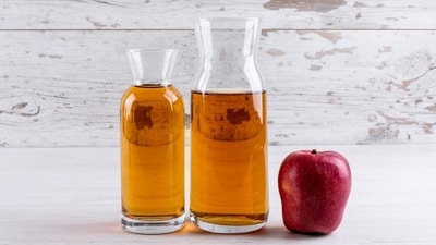 Apple cider vinegar is not a magic bullet for weight loss, but it can be beneficial before bed. Here's what you should know. (FREEPIK) Apple cider vinegar is not a magic bullet for weight loss, but it can be beneficial before bed. Here's what you should know. (FREEPIK)