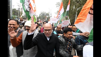 Bihar Congress president Rajesh Ram with party leaders and workers take out Padyatra to mark the 141st foundation day of the Indian National Congress from Sadaqat Ashram to Gandhi Maidan in Patna (SANTOSH KUMAR/HT) Bihar Congress president Rajesh Ram with party leaders and workers take out Padyatra to mark the 141st foundation day of the Indian National Congress from Sadaqat Ashram to Gandhi Maidan in Patna (SANTOSH KUMAR/HT)