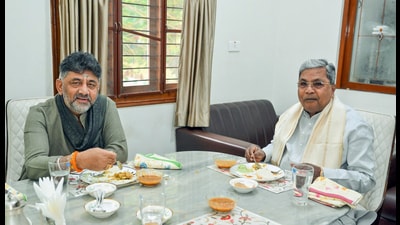 Karnataka Chief Minister Siddaramaiah and Karnataka Deputy Chief Minister DK Shivkumar during a breakfast meeting at his residence, in Bengaluru on Saturday. ((@DKShivakumar)) Karnataka Chief Minister Siddaramaiah and Karnataka Deputy Chief Minister DK Shivkumar during a breakfast meeting at his residence, in Bengaluru on Saturday. ((@DKShivakumar))