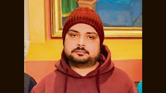 Jagdeep Kumar from Phagwara, whose brother Mandeep Kumar is missing in Russia. (HT Photo)