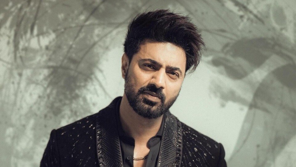 বাংলাদেশের অশান্ত পরিবেশ নিয়ে যা বললেন দেব
