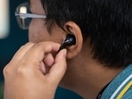 Wireless earphones emit significantly less radiation as compared to mobile phones. 