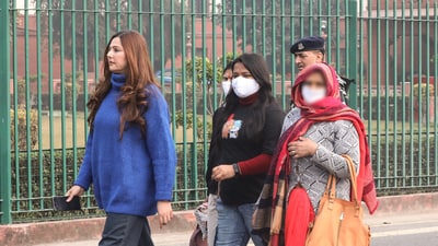Mother of Unnao Rape Case victim with Congress leader Mumtaz Patel and others arrives at the Supreme Court, in New Delhi on Monday. (Naveen Sharma/ANI) Mother of Unnao Rape Case victim with Congress leader Mumtaz Patel and others arrives at the Supreme Court, in New Delhi on Monday. (Naveen Sharma/ANI)