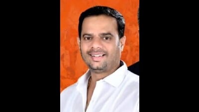 According to initial distribution, AB form was not issued to Shridhar Mohol, brother of minister of state Murlidhar Mohol (HT) According to initial distribution, AB form was not issued to Shridhar Mohol, brother of minister of state Murlidhar Mohol (HT)