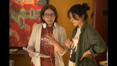 On the sets: Anusha Rizvi (l) explaining a scene to Kritika Kamra, who plays Bani Ahmed in The Great Shamsuddin Family. (Courtesy Anusha Rizvi) On the sets: Anusha Rizvi (l) explaining a scene to Kritika Kamra, who plays Bani Ahmed in The Great Shamsuddin Family. (Courtesy Anusha Rizvi)