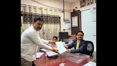 Prashant Jagtap, who recently joined the Congress party, filed his nomination papers on Monday. (VIDEO GRAB) Prashant Jagtap, who recently joined the Congress party, filed his nomination papers on Monday. (VIDEO GRAB)