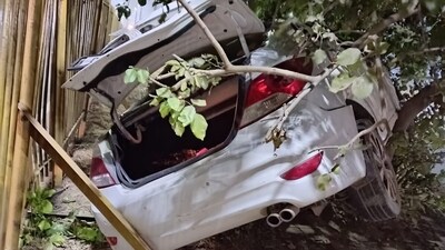 The driver of a Delhi-registered Hyundai Verna was travelling alone from Delhi to Ballabhgarh when the accident occurred (HT Photo) The driver of a Delhi-registered Hyundai Verna was travelling alone from Delhi to Ballabhgarh when the accident occurred (HT Photo)