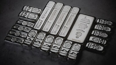 The silver rate surged as much as 5.99% to an intraday high of ₹2,54,174.00, before giving up all the gains and more to hit an intraday low of 2,33,120.00—down 2.78%. (Unsplash) The silver rate surged as much as 5.99% to an intraday high of ₹2,54,174.00, before giving up all the gains and more to hit an intraday low of 2,33,120.00—down 2.78%. (Unsplash)