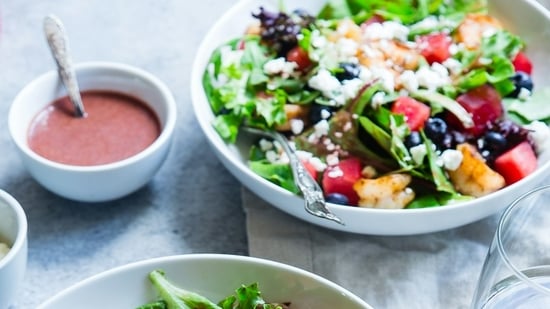 According to Dr Rajan, green salads are not high in fibre. (Unsplash)
