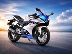 Yamaha R15 uses a liquid-cooled 155 cc engine.