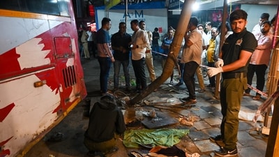 A BEST electric bus accident outside Mumbai's Bhandup railway station resulted in four fatalities and at least 9 injuries. (Raju Shinde/HT Photo) A BEST electric bus accident outside Mumbai's Bhandup railway station resulted in four fatalities and at least 9 injuries. (Raju Shinde/HT Photo)
