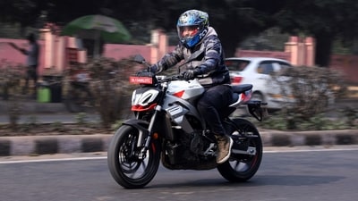 Aprilia Tuono 457 comes with a lovely-sounding parallel twin engine that gets a 270-degree firing order. Aprilia Tuono 457 comes with a lovely-sounding parallel twin engine that gets a 270-degree firing order.