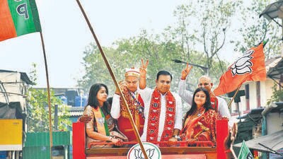 BJP leader Rahul Narwekar’s cousin Gauravi Shivalkar-Narwekar, his brother Makarand, his sister-in-law Harshita, and will contest from Colaba, Cuffe Parade, and Fort, respectively. (Bhushan Koyande/HT Photo) BJP leader Rahul Narwekar’s cousin Gauravi Shivalkar-Narwekar, his brother Makarand, his sister-in-law Harshita, and will contest from Colaba, Cuffe Parade, and Fort, respectively. (Bhushan Koyande/HT Photo)