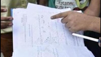 CBSE said the change in the examination schedule of some subjects was necessitated due to administrative reasons (Sanchit Khanna/HT File Photo)