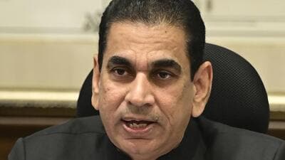 Former BMC commissioner Iqbal Singh Chahal (Anshuman Poyrekar/HT PHOTO) Former BMC commissioner Iqbal Singh Chahal (Anshuman Poyrekar/HT PHOTO)