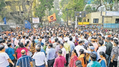 Mumbai, India. Dec 30, 2025 - On the final day for submitting nominations, various candidates from political parties and their supporters gathered outside the election office in Worli to file the BMC election forms. Mumbai, India. Dec 30, 2025. (Photo by Raju Shinde/HT Photo) (Raju Shinde) Mumbai, India. Dec 30, 2025 - On the final day for submitting nominations, various candidates from political parties and their supporters gathered outside the election office in Worli to file the BMC election forms. Mumbai, India. Dec 30, 2025. (Photo by Raju Shinde/HT Photo) (Raju Shinde)