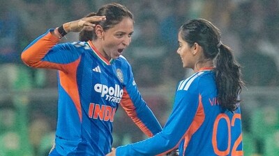 Bowlers backed up skipper Harmanpreet Kaur’s excellent fifty (PTI) Bowlers backed up skipper Harmanpreet Kaur’s excellent fifty (PTI)