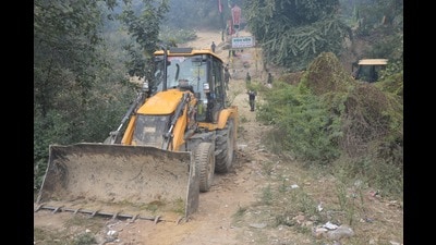 The land dispute is rooted in a long-standing legal case between local resident Ramshiromani Pandey and members of the Karbala Committee regarding the burial of Tazia near Baracha village. (HT) The land dispute is rooted in a long-standing legal case between local resident Ramshiromani Pandey and members of the Karbala Committee regarding the burial of Tazia near Baracha village. (HT)
