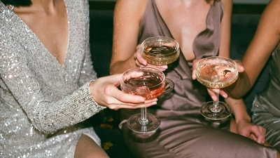Try out these fun DIY cocktail recipe for new year's! (Unsplash) Try out these fun DIY cocktail recipe for new year's! (Unsplash)