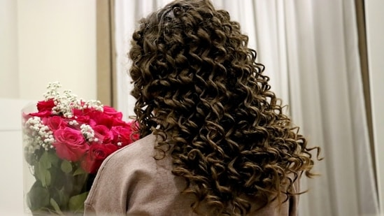 Try these 8 top-rated curl creams for curly hair (Unsplash)