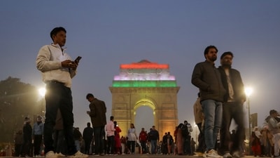 People throng India Gate on New Year's Eve, in New Delhi on Wednesday. (ANI Photo/Naveen Sharma) (Naveen Sharma) People throng India Gate on New Year's Eve, in New Delhi on Wednesday. (ANI Photo/Naveen Sharma) (Naveen Sharma)