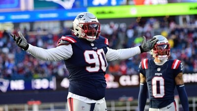 New England Patriots defensive tackle Christian Barmore (90) reacts during the fourth quarter against the Cleveland Browns (IMAGN IMAGES via Reuters Connect)