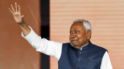 JD(U) supremo Nitish Kumar has movable properties worth around  ₹17.66 lakh. (PTI)