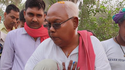 মথুরাপুর ২-এর বিডিও অফিসে ২ জানুয়ারি বেলা ১২টা থেকে আড়াইটের মধ্যে যেতে বলা হয়েছে কান্তিকে। মথুরাপুর ২-এর বিডিও অফিসে ২ জানুয়ারি বেলা ১২টা থেকে আড়াইটের মধ্যে যেতে বলা হয়েছে কান্তিকে।