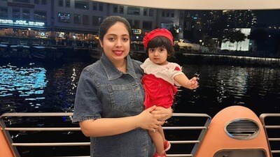 বছরের শেষে মেয়েকে নিয়ে কোন প্রতিজ্ঞা শ্রীময়ীর?
