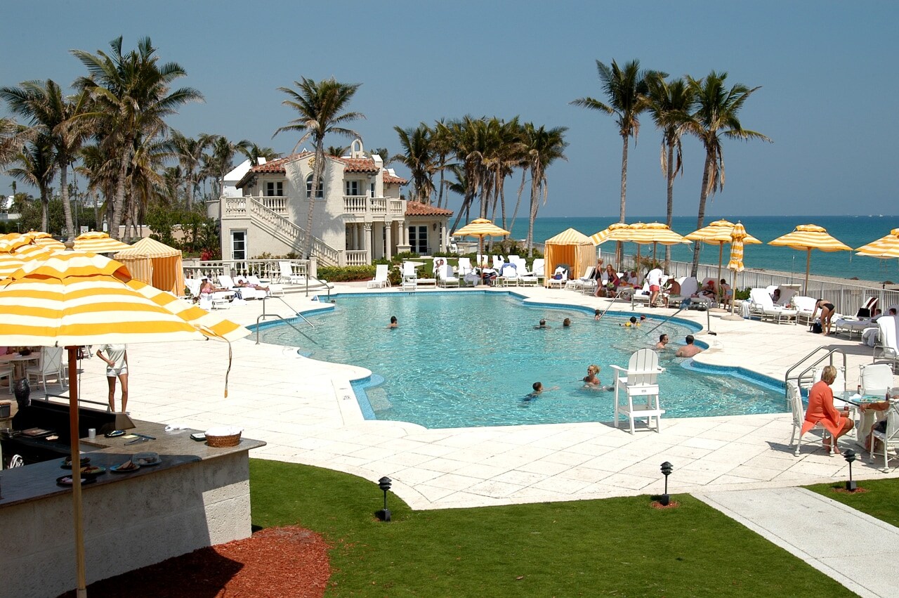 Employees at the Mar-a-Lago club warned each other that Epstein sometimes exposed himself during in-home spa appointments. Employees at the Mar-a-Lago club warned each other that Epstein sometimes exposed himself during in-home spa appointments.