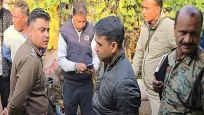Police found a couple and their two-year-old son dead inside a rented out-house of a government quarter in Bokaro. (HT Photo)