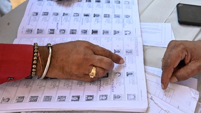 MNS city president Ravi More said his party and the affected candidates would launch a hunger strike on Thursday for wards 16, 17 and 18. (HT Photo/Representational Image) MNS city president Ravi More said his party and the affected candidates would launch a hunger strike on Thursday for wards 16, 17 and 18. (HT Photo/Representational Image)