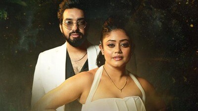 భార్యాభర్తలైన పాపులర్ సింగర్స్ కారుపై అభిమానుల దాడి- పగిలిన అద్దం- న్యూ ఇయర్ వేడుకల్లో పాల్గొని వస్తుండగా షాకింగ్ ఘటన! భార్యాభర్తలైన పాపులర్ సింగర్స్ కారుపై అభిమానుల దాడి- పగిలిన అద్దం- న్యూ ఇయర్ వేడుకల్లో పాల్గొని వస్తుండగా షాకింగ్ ఘటన!