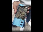 ప్యాంటు జేబులో పేలిన ఫోన్​..(Motorola )