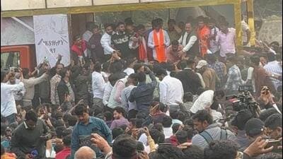 PSI aspirants protest in Pune, Jarange Patil joins stir